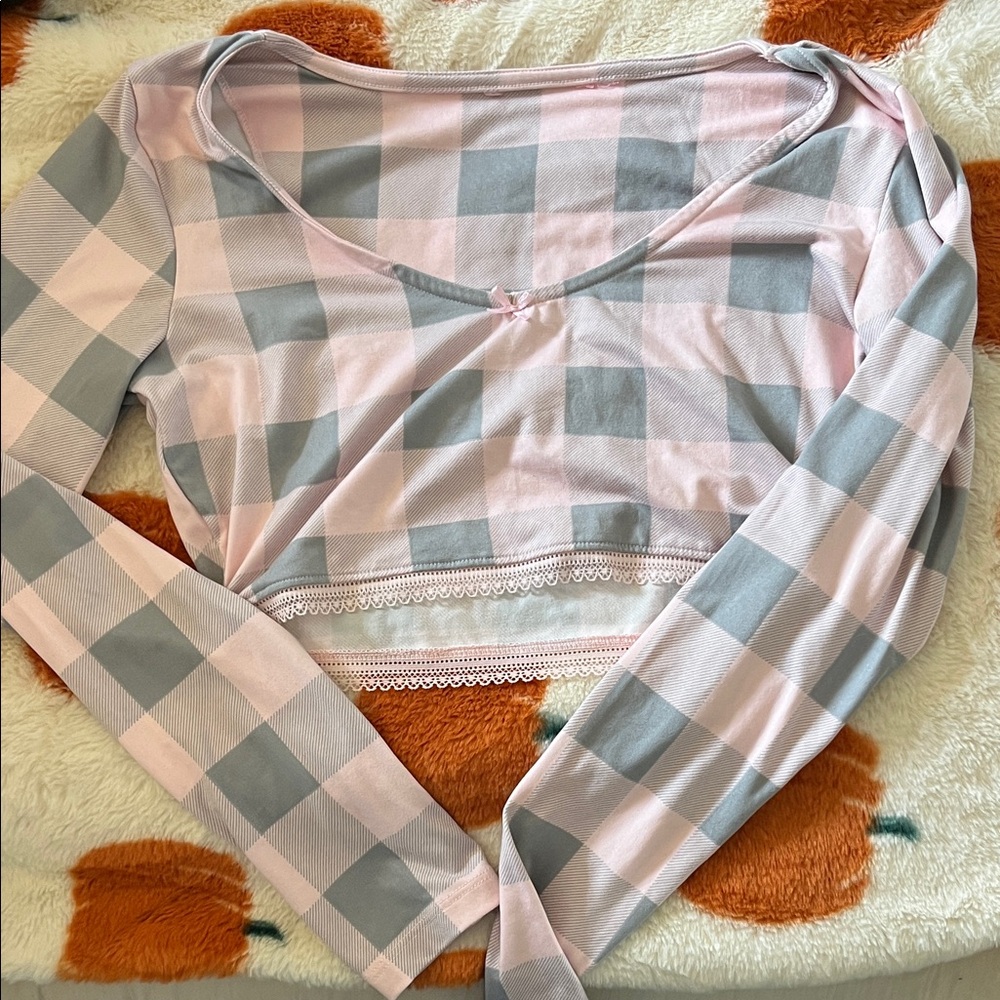 Chic Plaid V-Neck Blouse - Pink and Gray